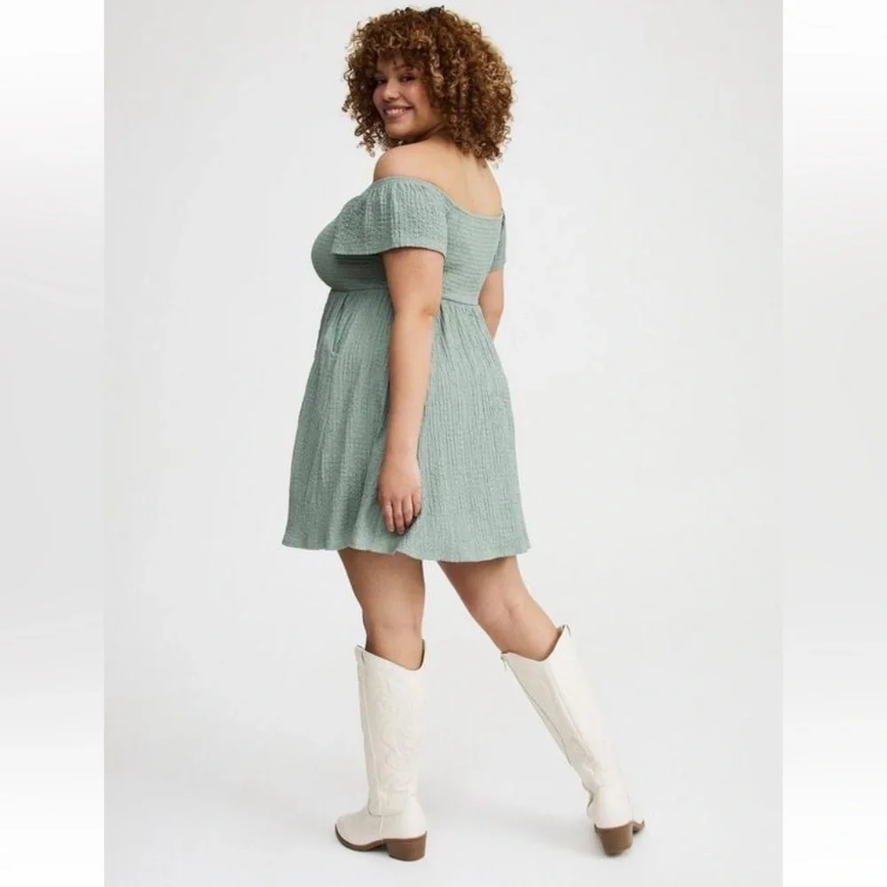 Torrid Sage Green Off-Shoulder Smocked Mini Dress - Size 1X - NWT! - Picture 3 of 10